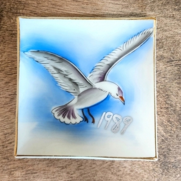 Vintage Taylor Swift 1989 TV Inspired Seagull Trinket Dish - Picture 2 of 7